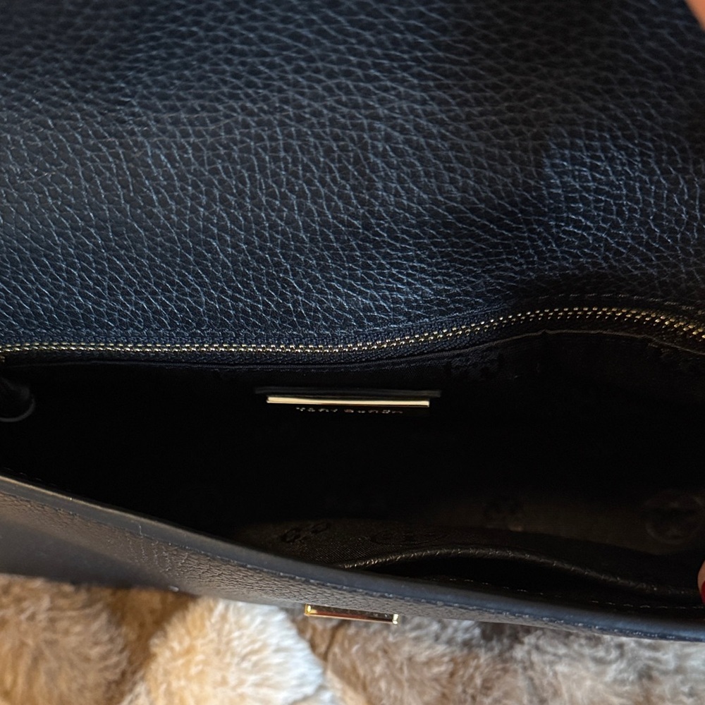 Tory Burch Black Leather Shoulder Bag - Picture 7 of 14